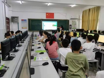 亭湖區舉辦“全國科普日”系列活動，推動計算機信息技術普及